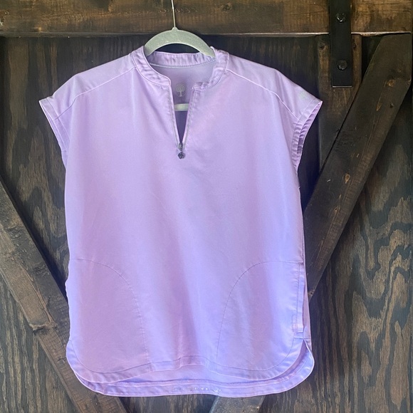 Healing Hands XS Scrub Top w/Pockets - Picture 1 of 5